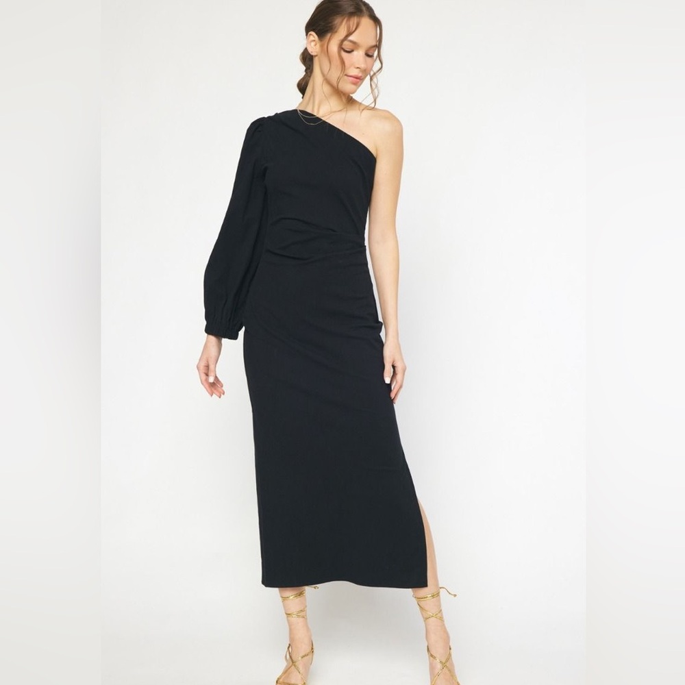 Elegant Black One-Shoulder Dress
